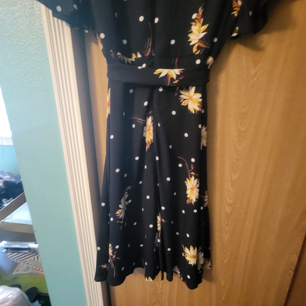 Banana Republic Factory Black Dress with Floral and Polka Dots - Picture 7 of 13